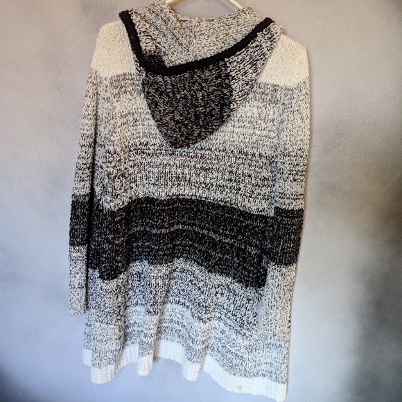 We Love Bella Sweater Cardigan - Picture 2 of 5